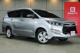 2018 Toyota Innova 2.8 Crysta V Wagon AT Top สุดในรุ่น ไมล์แท้เฉลี่ยเพียง 26,xxx KM ต่อปี P8193
